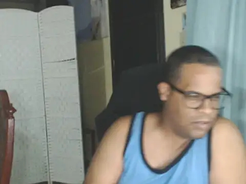Snapshot of thesugar32 chatting on 06-24-26, 02:10 thesugar32 online show from 06-24-26, 02:10