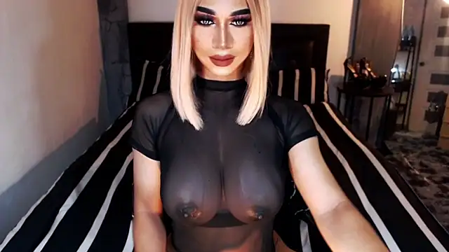 Snapshot of MassiveCockxMistress chatting on 06-30-26, 12:44 MassiveCockxMistress online show from 06-30-26, 12:44