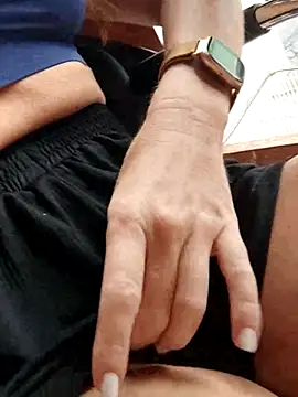 LilliThelo online show from 02-22-25, 11:02