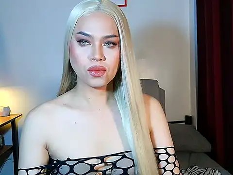 MistressLuna1 online show from 04-28-26, 06:13