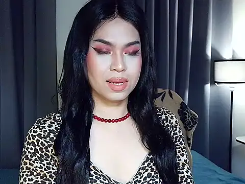 Snapshot of MistressLuna1 chatting on 07-17-26, 11:53 MistressLuna1 online show from 07-17-26, 11:53