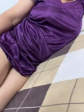 Snapshot of Bmylove40 chatting on 12-05-25, 02:58 Bmylove40 online show from 12-05-25, 02:58