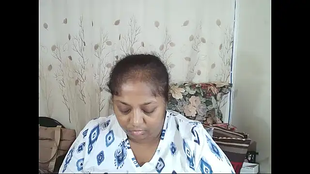 Snapshot of Indiantasha chatting on 06-03-26, 04:01 Indiantasha online show from 06-03-26, 04:01