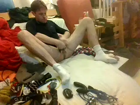 Snapshot of londonfuckwhore chatting on 01-10-25, 03:48 londonfuckwhore online show from 01-10-25, 03:48