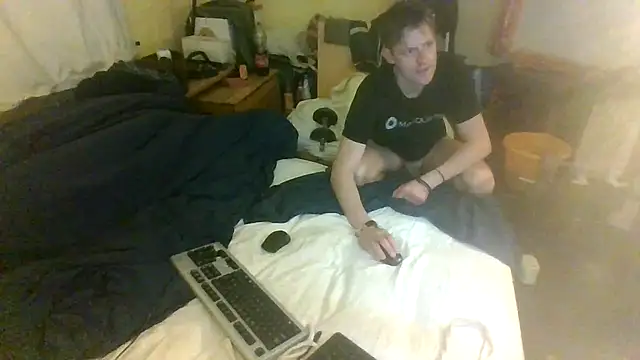 Snapshot of londonfuckwhore chatting on 01-14-25, 09:20 londonfuckwhore online show from 01-14-25, 09:20