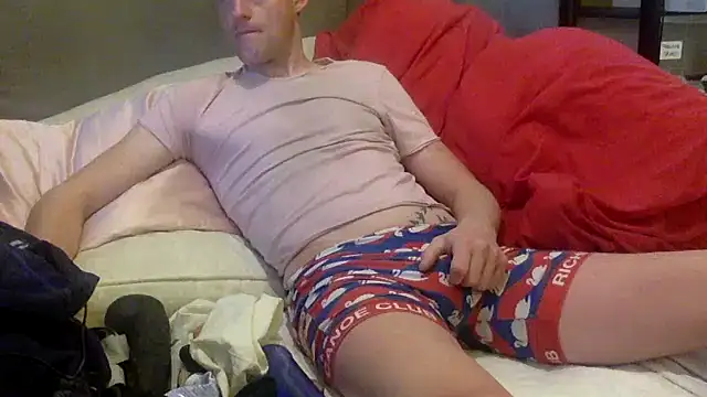 Snapshot of londonfuckwhore chatting on 10-14-25, 03:18 londonfuckwhore online show from 10-14-25, 03:18