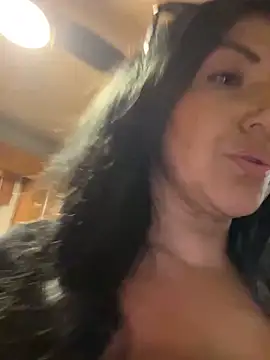 Snapshot of LittleMissEeve chatting on 05-19-26, 01:22 LittleMissEeve online show from 05-19-26, 01:22
