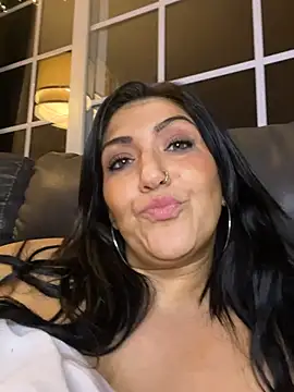 Snapshot of LittleMissEeve chatting on 05-21-26, 04:41 LittleMissEeve online show from 05-21-26, 04:41