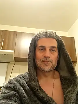 Snapshot of Arges20 chatting on 02-07-26, 08:34 Arges20 online show from 02-07-26, 08:34