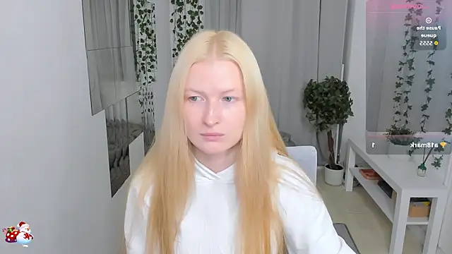 Snapshot of Laly_Peach chatting on 07-21-26, 12:07 Laly Peach online show from 07-21-26, 12:07