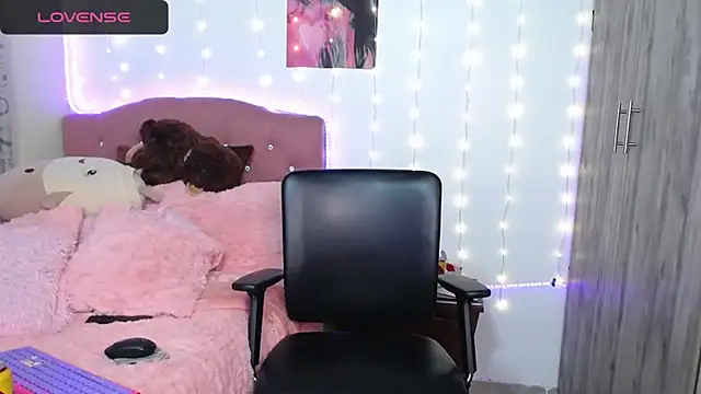 camy doll online show from 12-14-25, 01:11