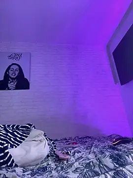 Niky Love online show from 12-15-24, 09:13