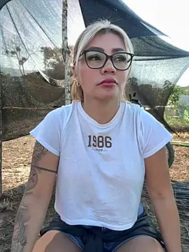 Snapshot of DIANITA_1988 chatting on 02-01-25, 12:37 DIANITA 1988 online show from 02-01-25, 12:37