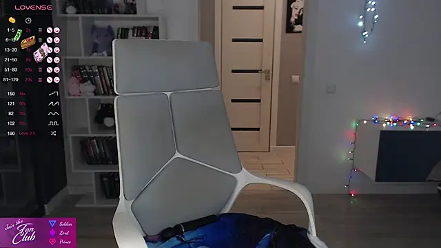 Emma Bryan online show from 03-14-25, 09:21