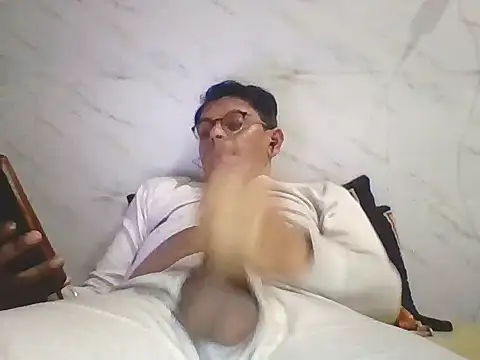 Snapshot of Kumarjay330 chatting on 02-13-26, 05:31 Kumarjay330 online show from 02-13-26, 05:31