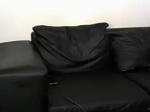 Snapshot of dintle chatting on 01-16-25, 08:36 dintle online show from 01-16-25, 08:36