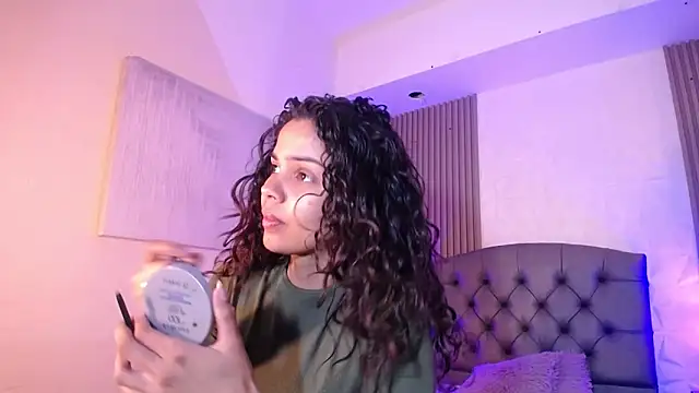 Snapshot of ximena_diaz chatting on 02-20-25, 08:47 ximena diaz online show from 02-20-25, 08:47