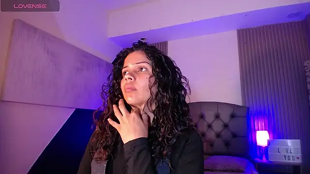 Snapshot of ximena_diaz chatting on 03-12-25, 08:31 ximena diaz online show from 03-12-25, 08:31