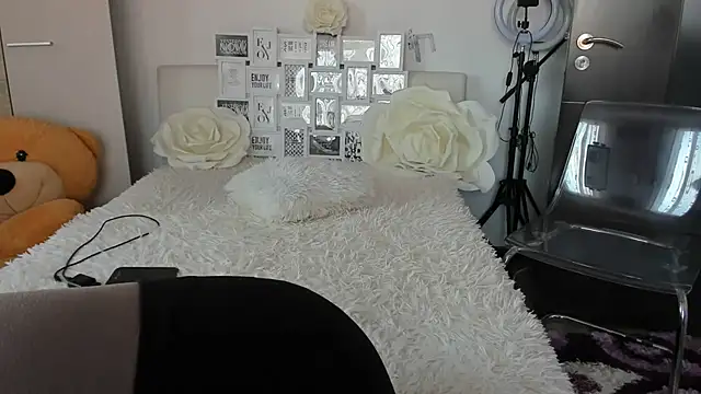 sweetemy4u online show from 11-24-25, 09:53