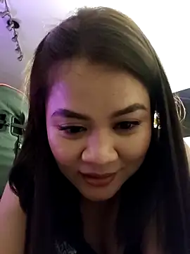 Snapshot of yenyen_ chatting on 02-06-26, 07:06 yenyen online show from 02-06-26, 07:06