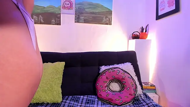 LillyCandy online show from 11-16-25, 12:16