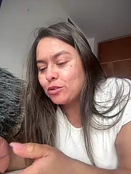 Ixchel Anaid online show from 03-05-26, 06:26