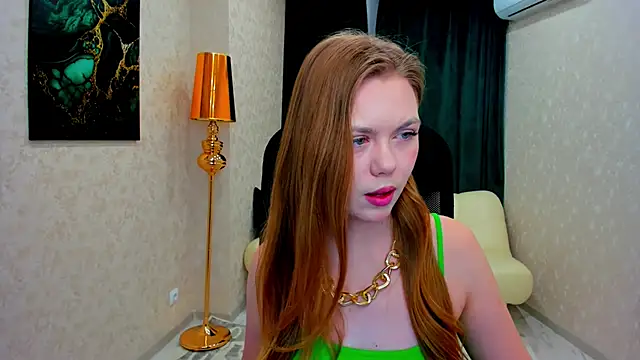 Strawberrye online show from 02-19-25, 03:50