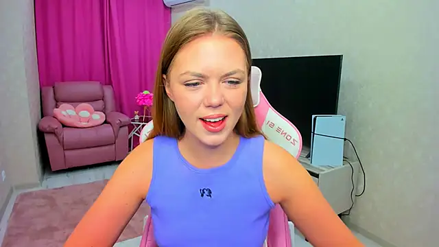 Strawberrye online show from 02-28-26, 03:18