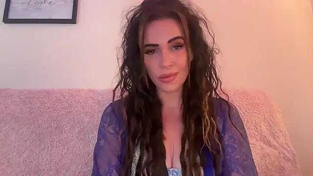 Snapshot of EmilyBlue chatting on 07-09-26, 06:45 EmilyBlue online show from 07-09-26, 06:45