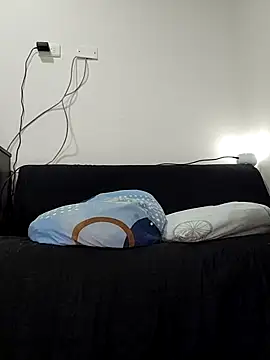 Snapshot of estrella_tasty chatting on 06-16-26, 12:46 estrella tasty online show from 06-16-26, 12:46