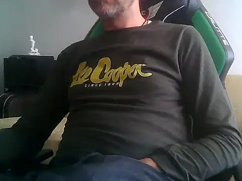 Snapshot of boran34 chatting on 05-07-26, 03:50 boran34 online show from 05-07-26, 03:50