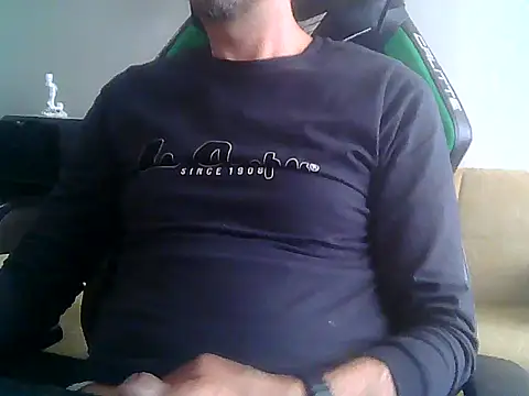 Snapshot of boran34 chatting on 05-13-26, 03:53 boran34 online show from 05-13-26, 03:53