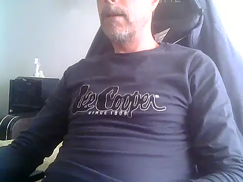 Snapshot of boran34 chatting on 05-17-26, 10:33 boran34 online show from 05-17-26, 10:33