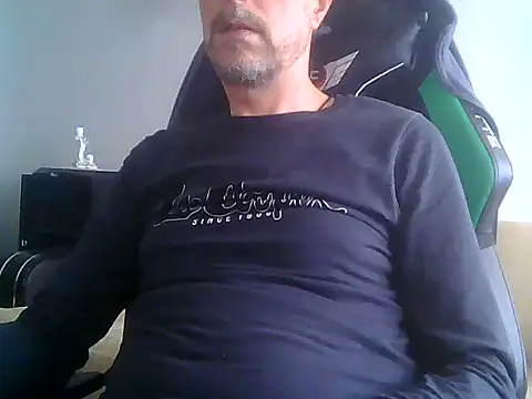 Snapshot of boran34 chatting on 05-18-26, 03:51 boran34 online show from 05-18-26, 03:51