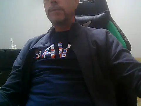 Snapshot of boran34 chatting on 05-24-26, 10:04 boran34 online show from 05-24-26, 10:04