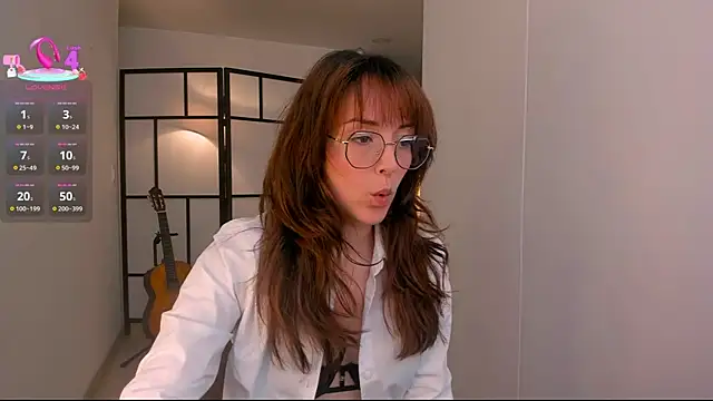 molly marmalade  online show from 05-26-26, 05:42