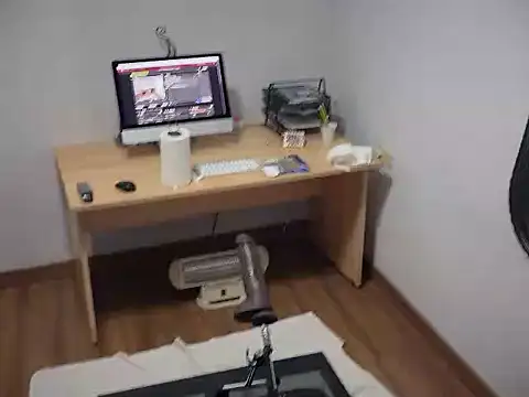 Snapshot of pinkgirls18 chatting on 11-09-25, 11:19 pinkgirls18 online show from 11-09-25, 11:19