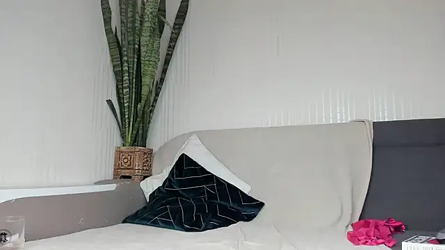 Analcatwalk online show from 12-13-24, 03:49