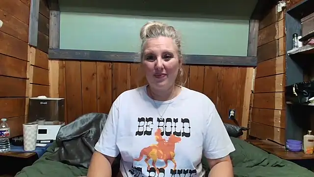 Snapshot of lisaxlovexxx chatting on 04-18-26, 04:16 lisaxlovexxx online show from 04-18-26, 04:16