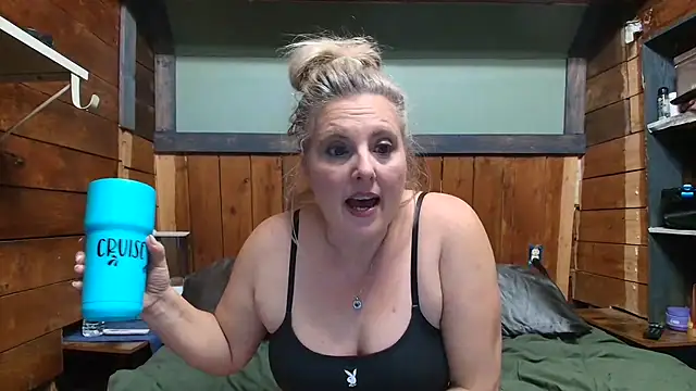 Snapshot of lisaxlovexxx chatting on 05-02-26, 01:43 lisaxlovexxx online show from 05-02-26, 01:43
