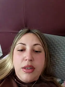 sofiabichota online show from 04-08-26, 10:48