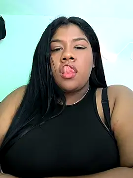 Snapshot of paola091 chatting on 04-28-26, 02:27 paola091 online show from 04-28-26, 02:27