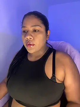 Snapshot of paola091 chatting on 06-18-26, 02:34 paola091 online show from 06-18-26, 02:34