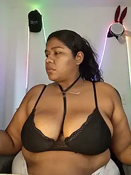 Snapshot of paola091 chatting on 07-16-26, 11:27 paola091 online show from 07-16-26, 11:27
