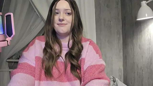 Snapshot of Sophia_Edwards chatting on 12-08-24, 08:04 Sophia Edwards online show from 12-08-24, 08:04