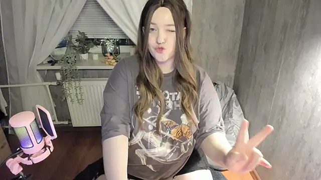 Snapshot of Sophia_Edwards chatting on 02-01-25, 06:08 Sophia Edwards online show from 02-01-25, 06:08