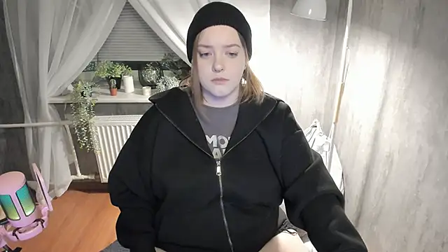 Snapshot of Sophia_Edwards chatting on 02-24-25, 06:36 Sophia Edwards online show from 02-24-25, 06:36