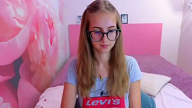 AliceAdams online show from 09-17-25, 06:48