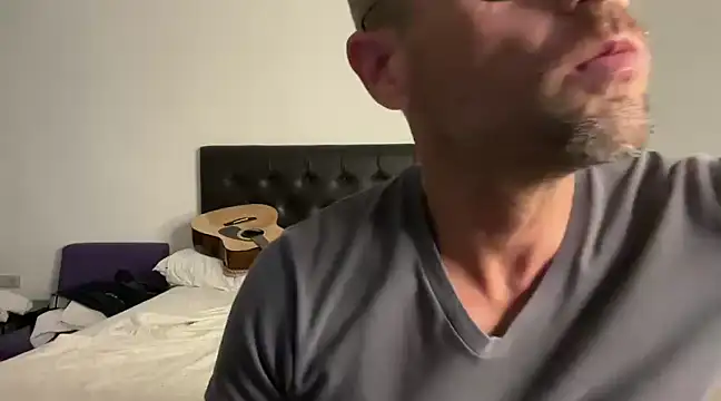 Snapshot of CamCrestXXX chatting on 01-10-25, 08:07 CamCrestXXX online show from 01-10-25, 08:07