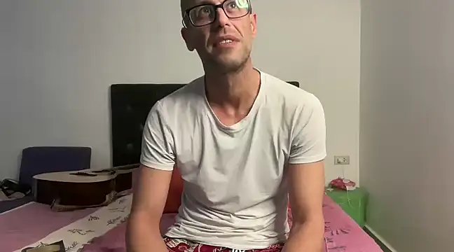 Snapshot of CamCrestXXX chatting on 01-13-25, 05:33 CamCrestXXX online show from 01-13-25, 05:33